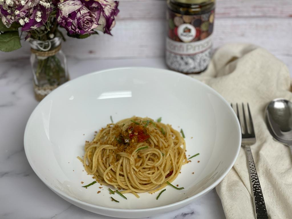Anchovy Pasta with Sun-dried Tomatoes and Breadcrumbs